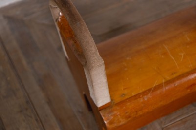 vintage-wooden-gym-saddles-close-up